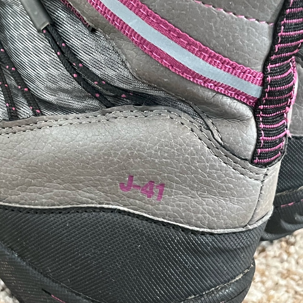 J-41 Kansas Weather-Ready Faux Fur Winter Boots - Picture 9 of 12